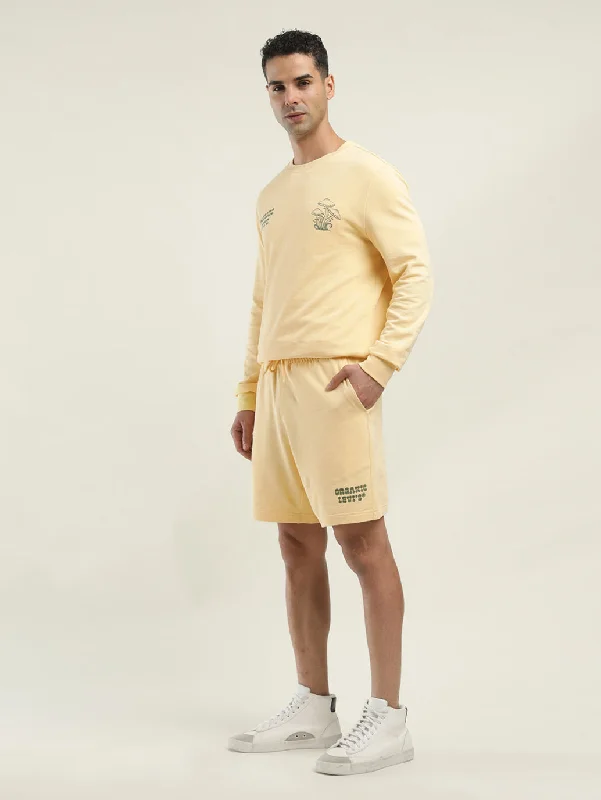 Shorts With Athletic Performance-Men's Yellow Regular Fit Shorts